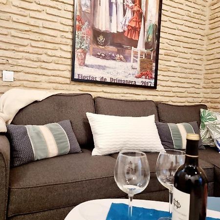 Hostfy Mercado De Triana Sevilla Buitenkant foto
