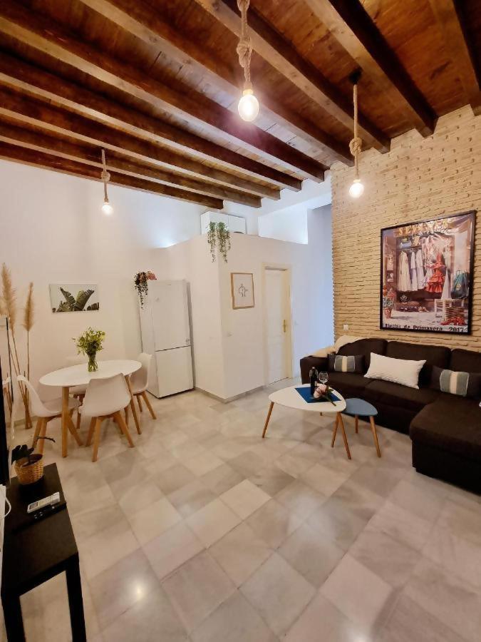 Hostfy Mercado De Triana Sevilla Buitenkant foto